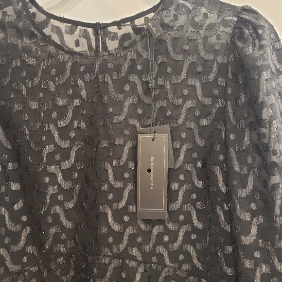 BCBG detailed Blouse - Picture 2 of 5